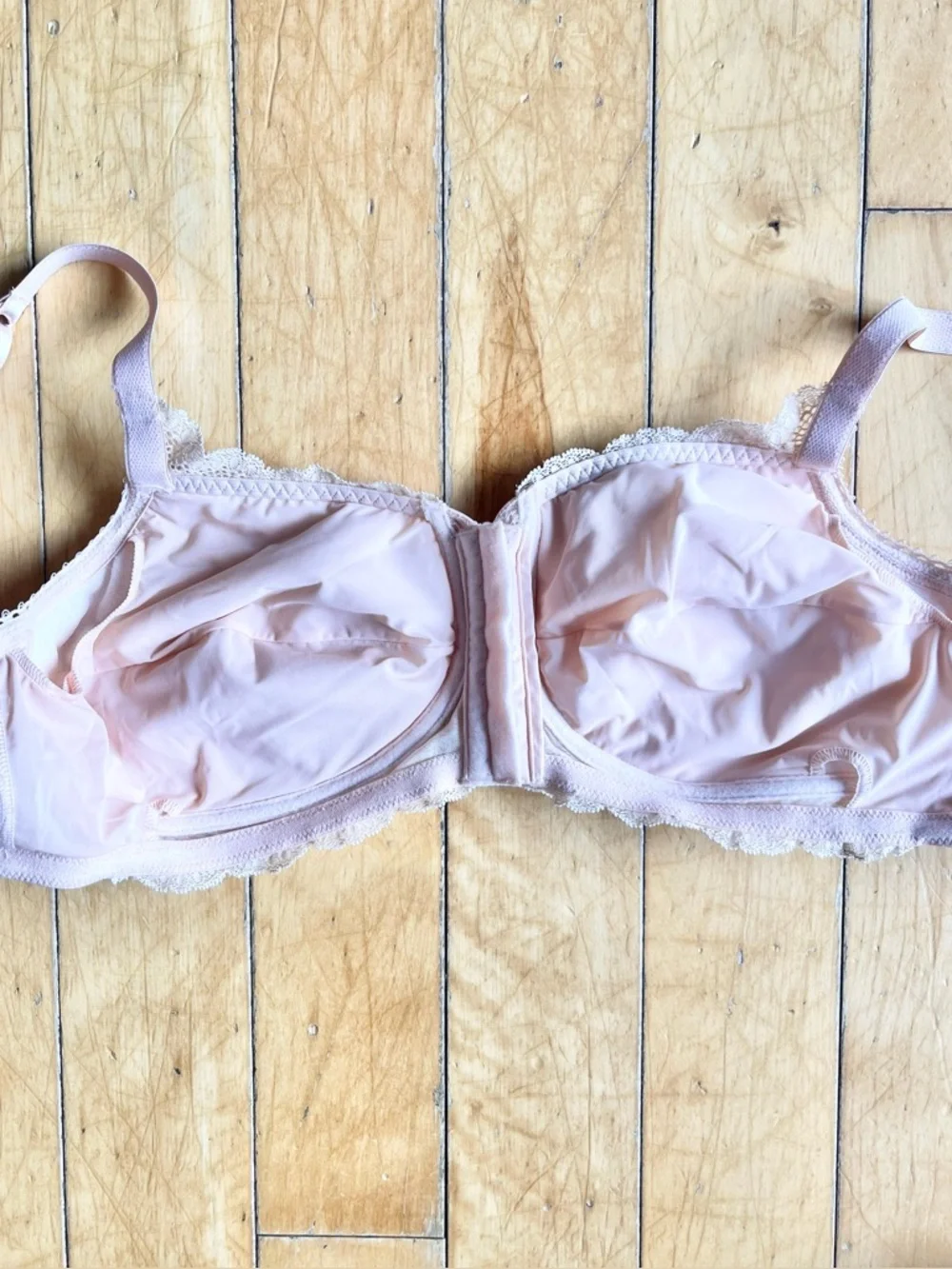 Amoena Lace Lightly Padded Beige Blush Pink (34DD) - Picture 6 of 6